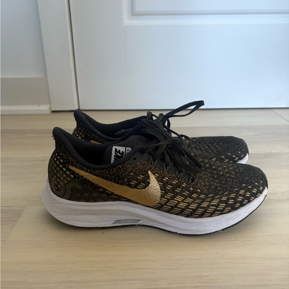 Nike Zoom Pegasus 35 Running Shoes - Picture 3 of 8